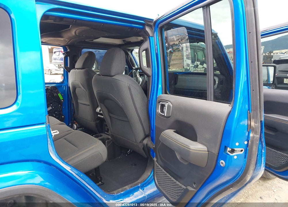 2024 JEEP WRANGLER 4-DOOR SAHARA 4X4 VIN: 1C4PJXEG0RW344058