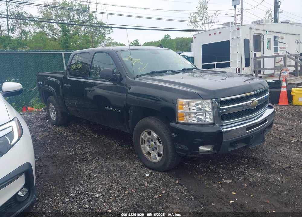 2011 CHEVROLET SILVERADO 1500 LT VIN: 3GCPKSE34BG323151