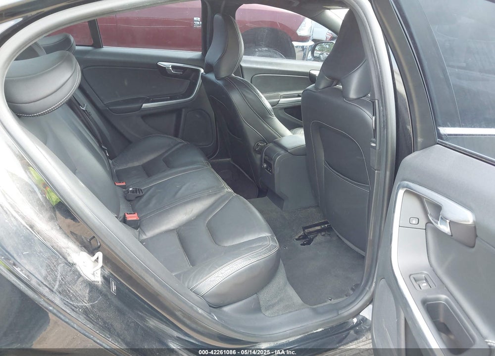 2015 VOLVO S60 VIN: YV149MFM9F1336039
