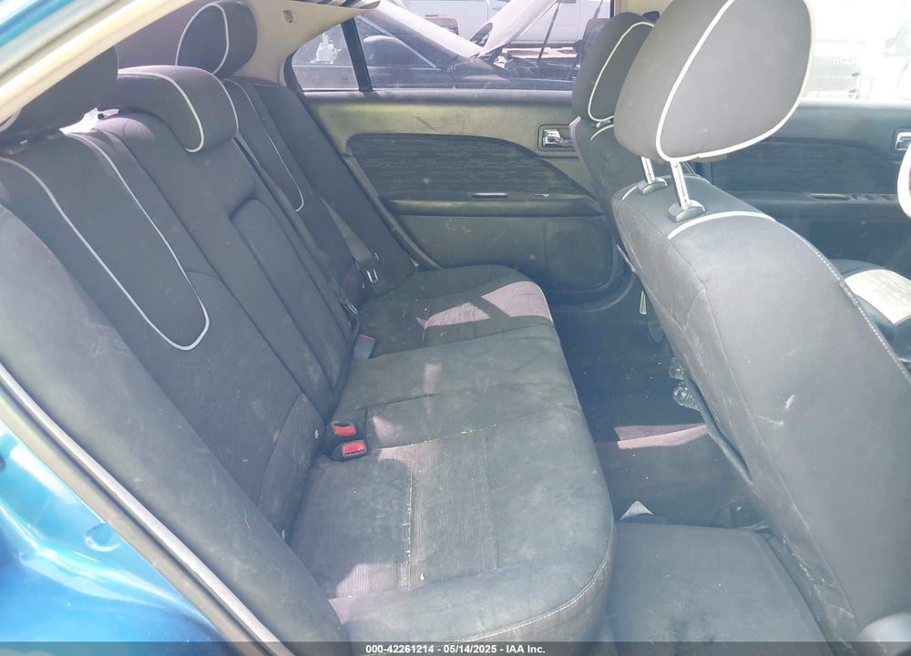 2011 FORD FUSION SE VIN: 3FAHP0HG8BR302810