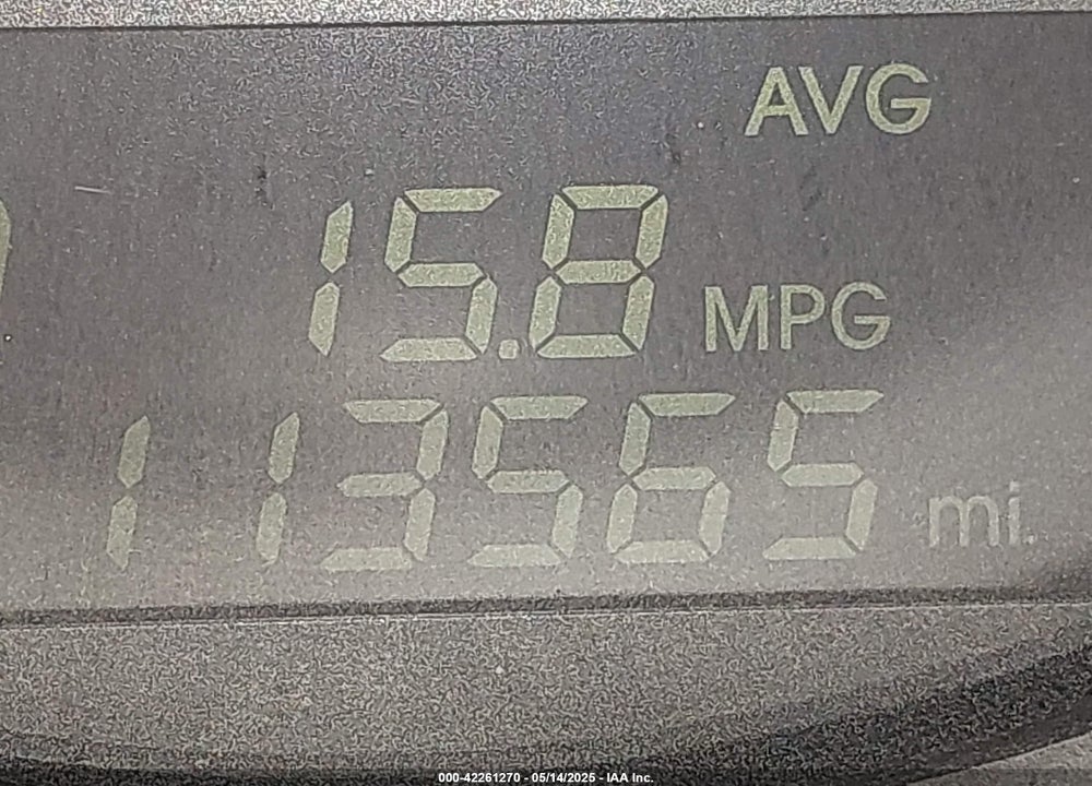 2011 KIA SORENTO LX VIN: 5XYKT3A12BG174173
