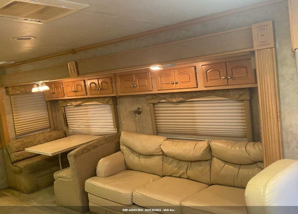 2005 FREIGHTLINER XC ULTRASPORT VIN: 4UZAAHDC85CU90435