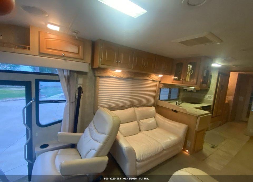 2005 FREIGHTLINER XC ULTRASPORT VIN: 4UZAAHDC85CU90435