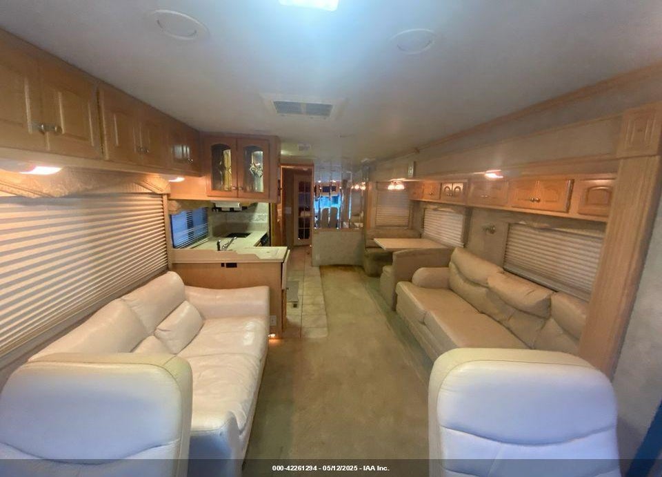 2005 FREIGHTLINER XC ULTRASPORT VIN: 4UZAAHDC85CU90435