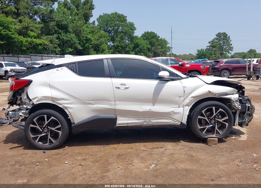 2020 TOYOTA C-HR XLE VIN: JTNKHMBX2L1083587
