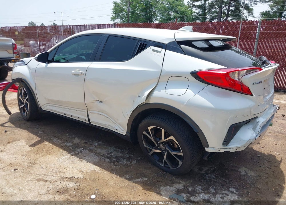 2020 TOYOTA C-HR XLE VIN: JTNKHMBX2L1083587