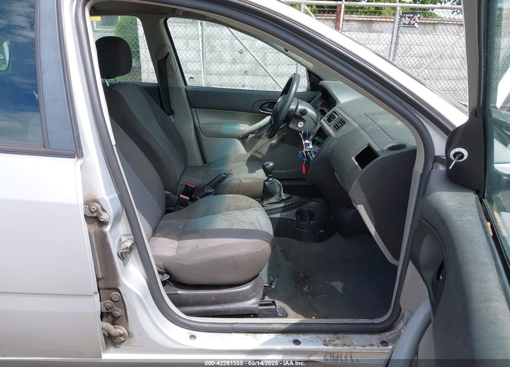 2006 FORD FOCUS VIN: 1FAFP34N96W127404