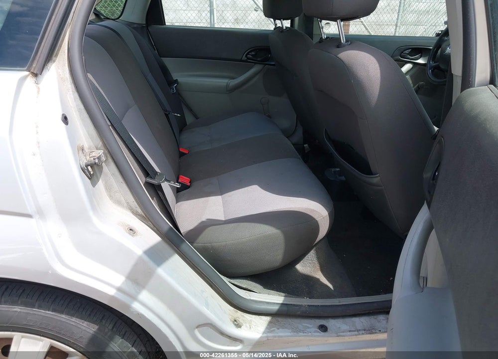 2006 FORD FOCUS VIN: 1FAFP34N96W127404