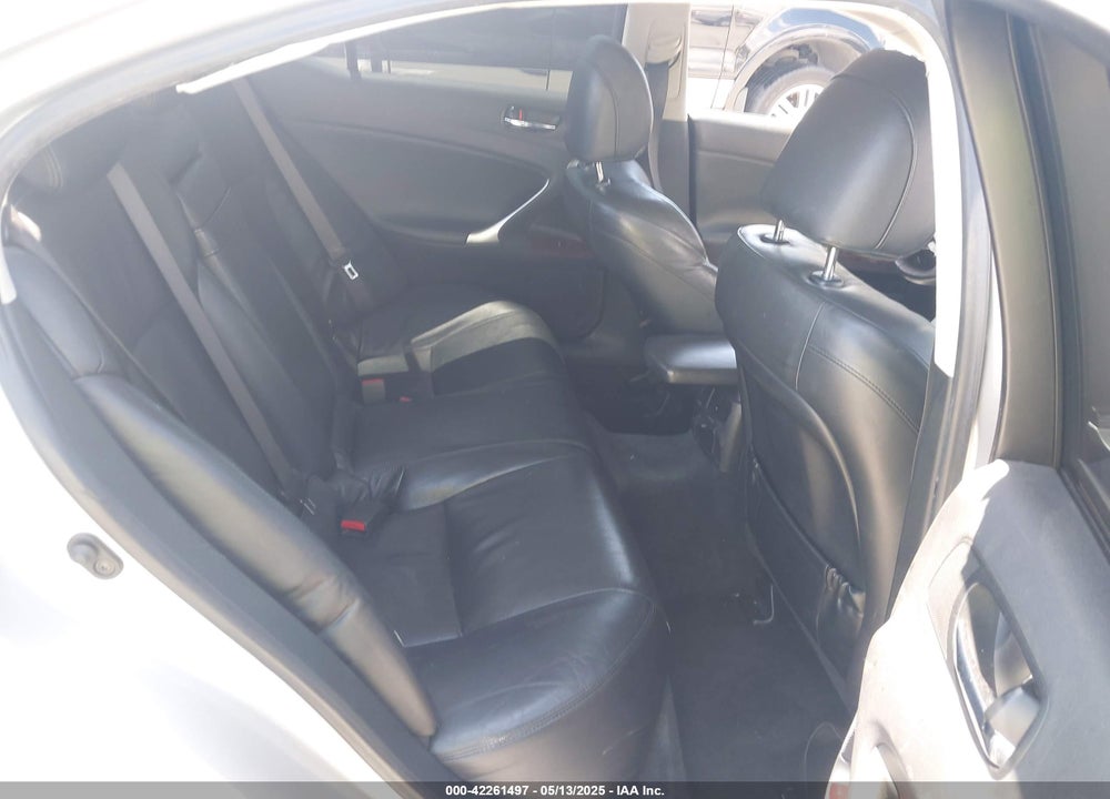 2007 LEXUS IS 250 VIN: JTHBK262675032390