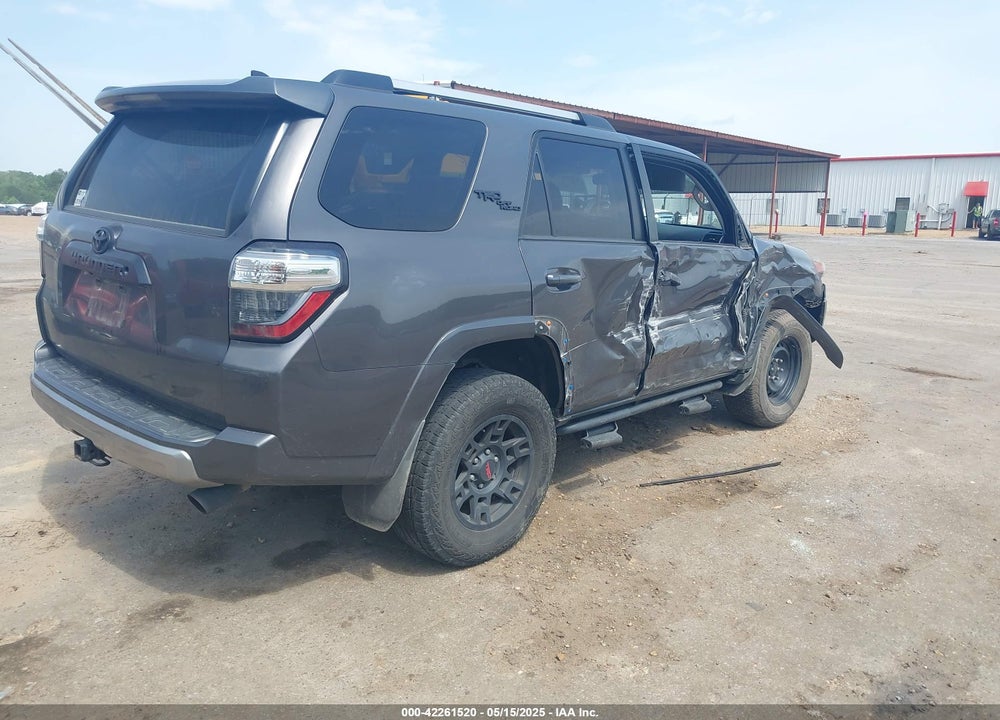 2018 TOYOTA 4RUNNER VIN: JTEBU5JRXJ5588321
