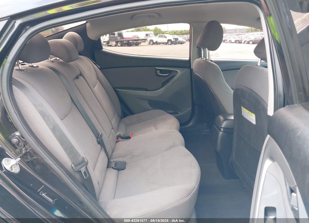 2016 HYUNDAI ELANTRA SE VIN: 5NPDH4AE9GH698424