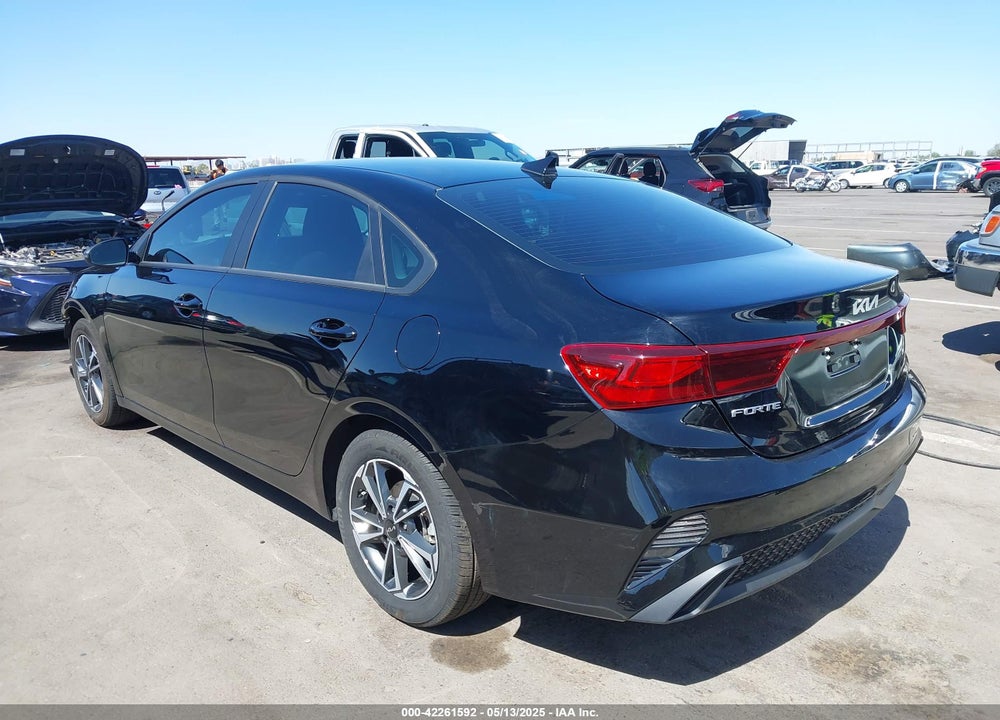 2023 KIA FORTE VIN: 3KPF24AD6PE646187