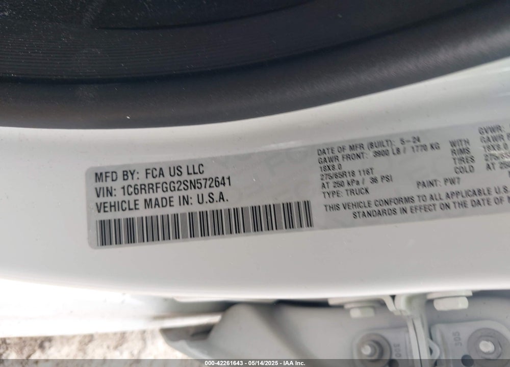 2025 RAM 1500 VIN: 1C6RRFGG2SN572641