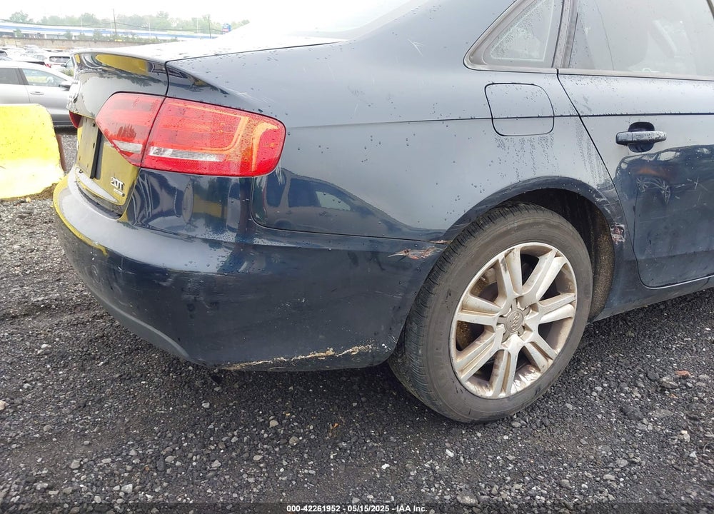 2010 AUDI A4 VIN: WAUBFAFL0AN027084