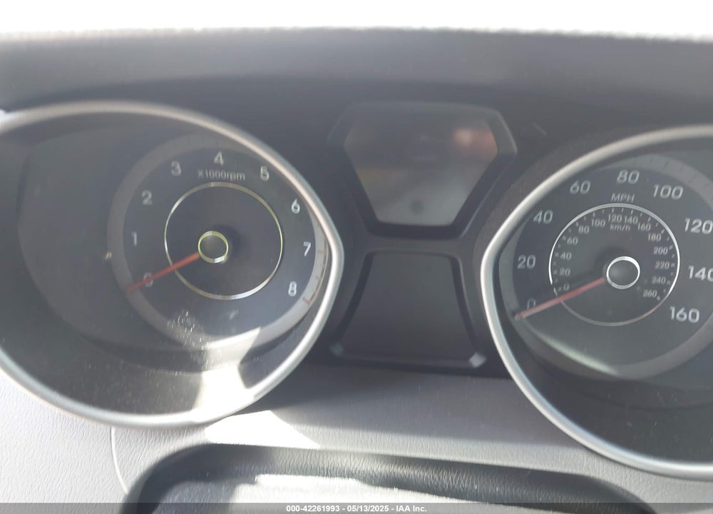2015 HYUNDAI ELANTRA VIN: KMHDH4AE3FU325623