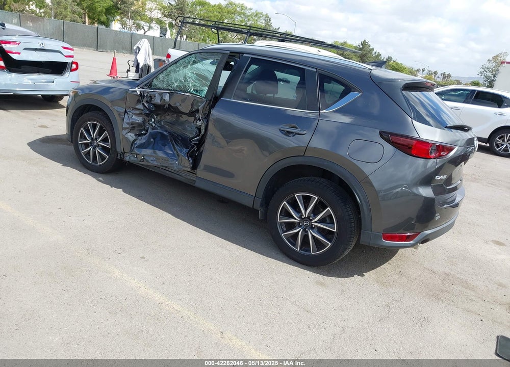 2018 MAZDA CX-5 TOURING VIN: JM3KFACM4J0380044