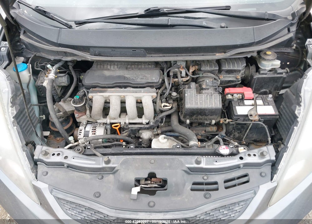 2013 HONDA FIT VIN: JHMGE8H3XDC026329