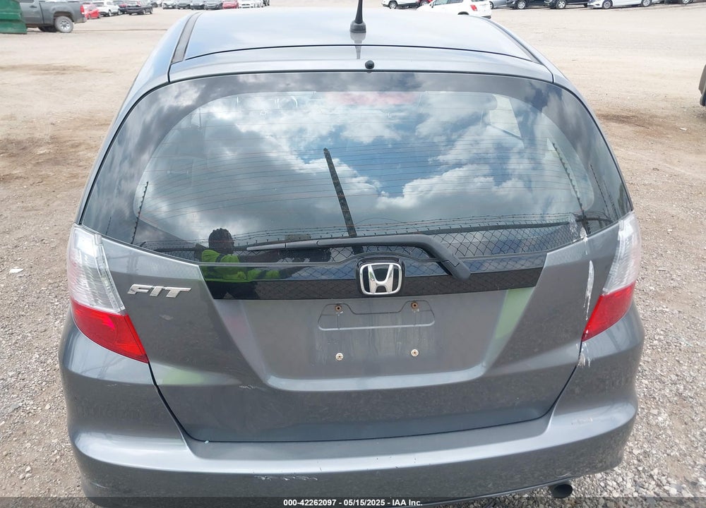 2013 HONDA FIT VIN: JHMGE8H3XDC026329
