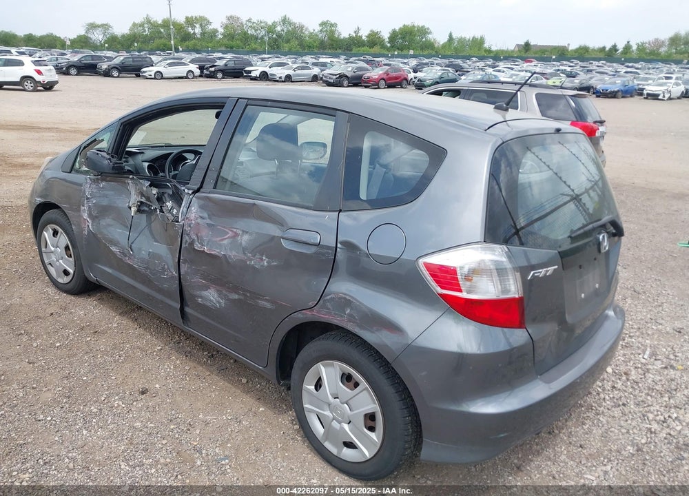 2013 HONDA FIT VIN: JHMGE8H3XDC026329