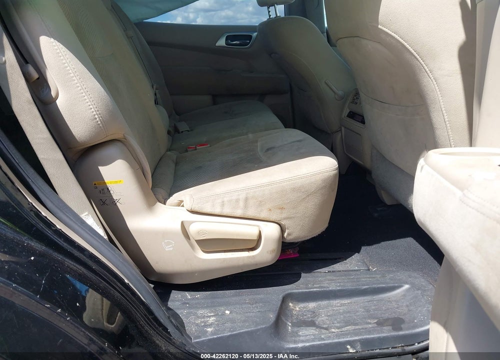 2016 NISSAN PATHFINDER VIN: 5N1AR2MM8GC653327