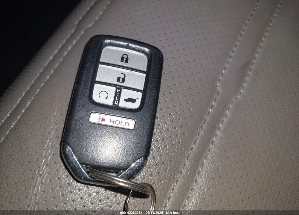 2019 HONDA CR-V VIN: 2HKRW2H96KH659193