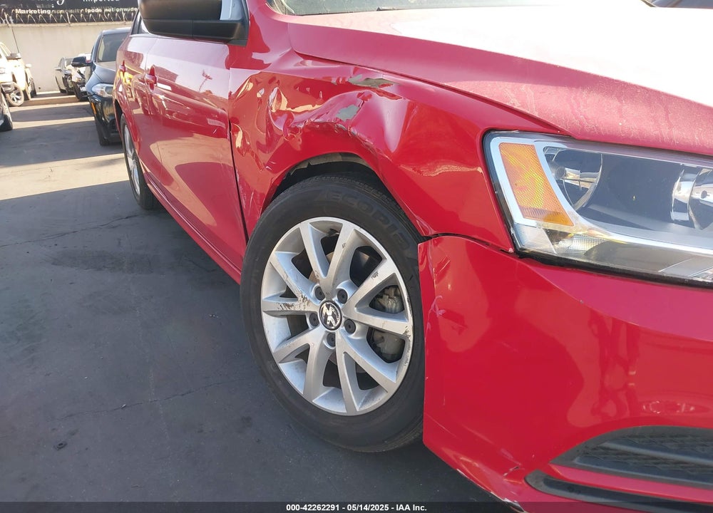 2015 VOLKSWAGEN JETTA 1.8T SE VIN: 3VWD07AJ4FM407209