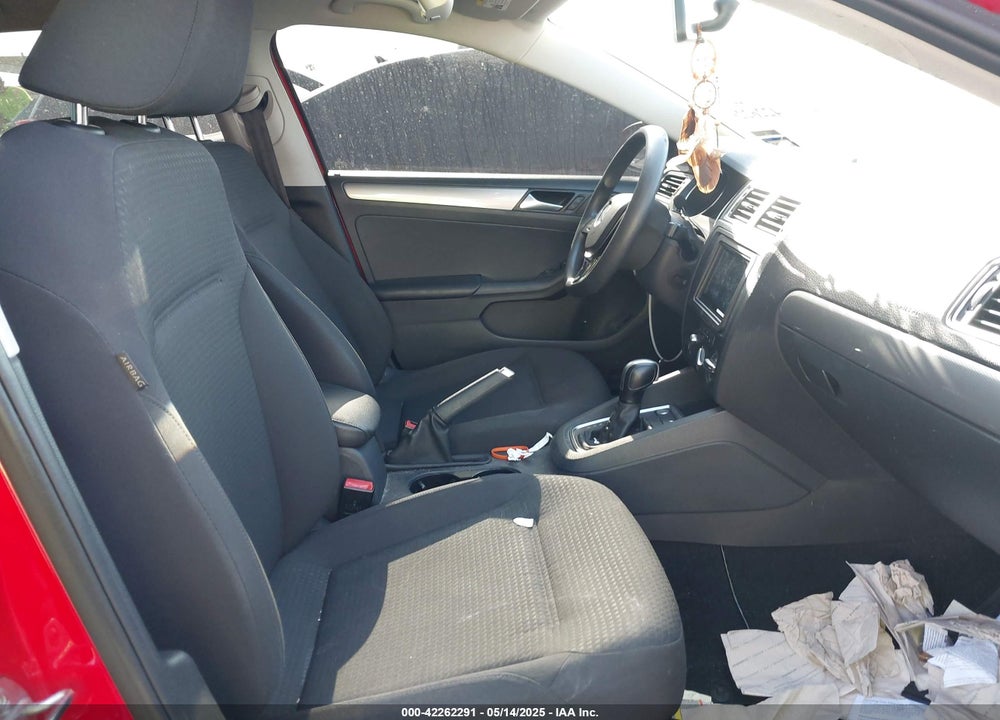 2015 VOLKSWAGEN JETTA 1.8T SE VIN: 3VWD07AJ4FM407209