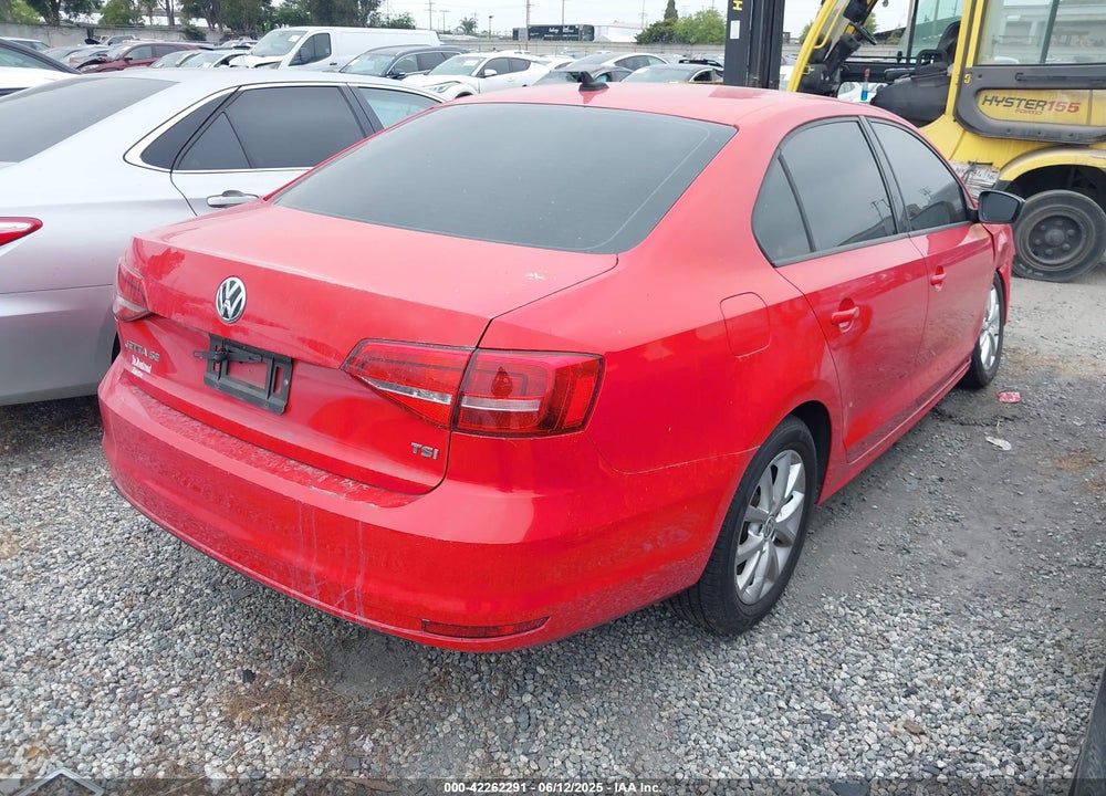 2015 VOLKSWAGEN JETTA 1.8T SE VIN: 3VWD07AJ4FM407209