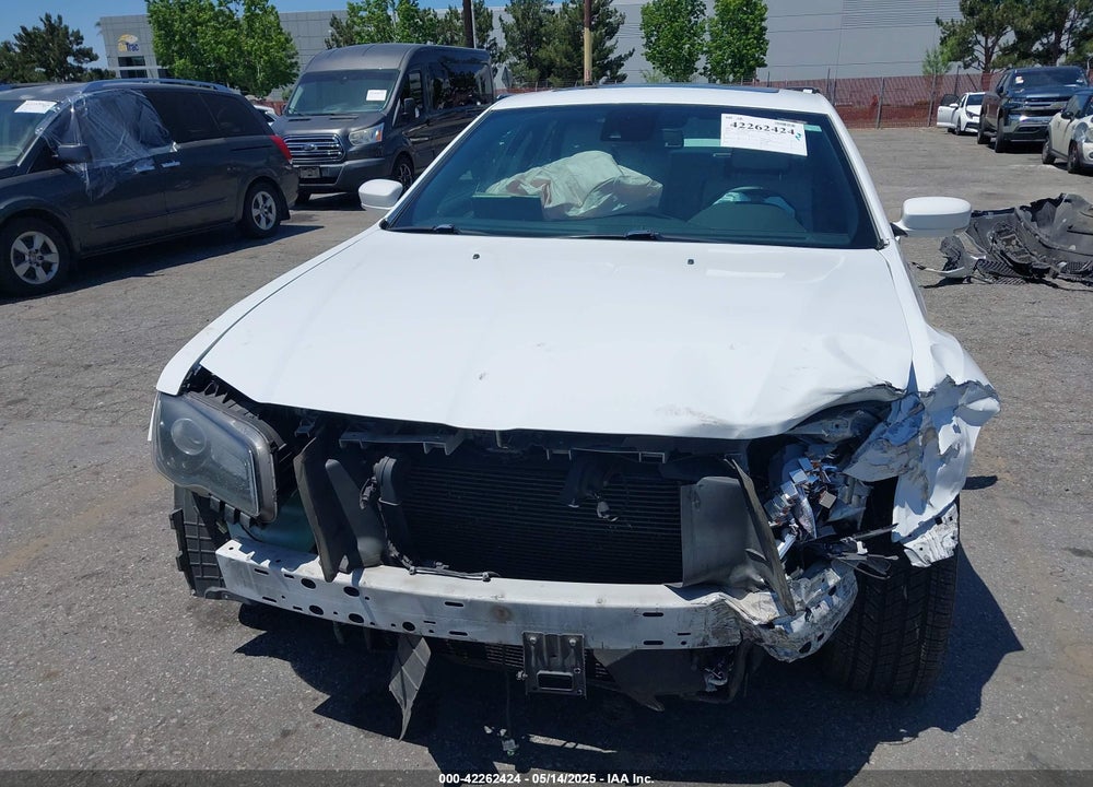 2018 CHRYSLER 300 VIN: 2C3CCABTXJH144349