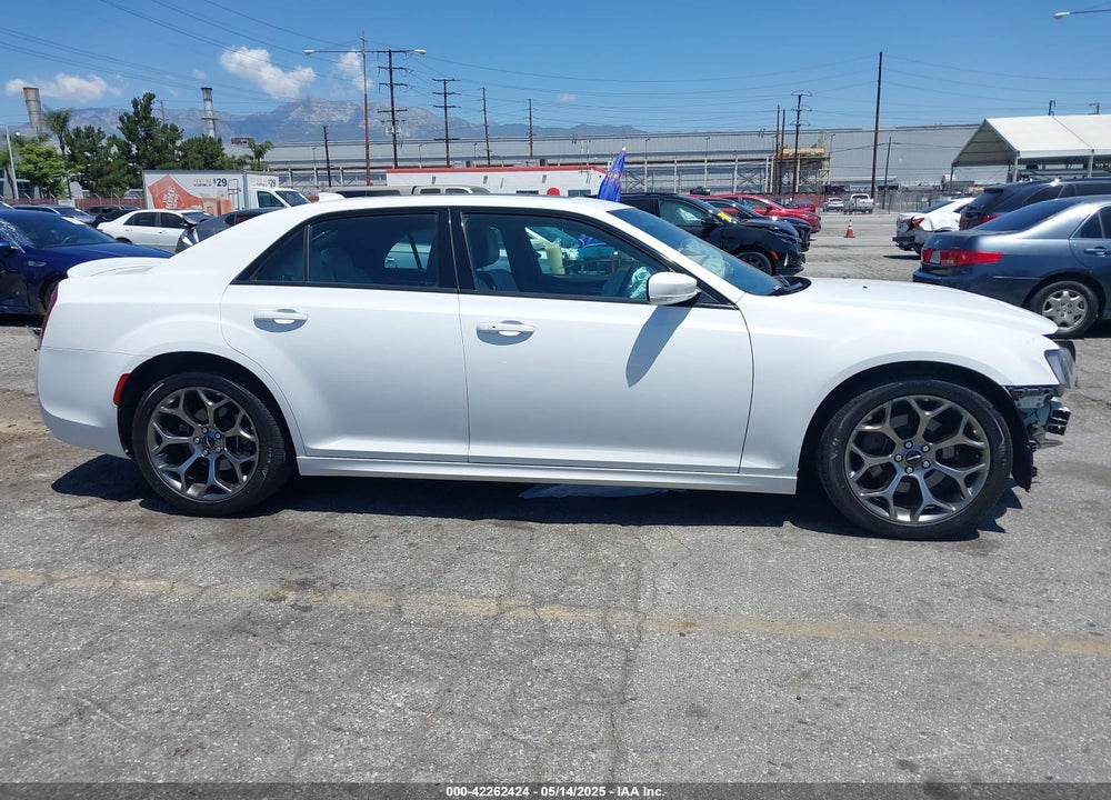 2018 CHRYSLER 300 VIN: 2C3CCABTXJH144349
