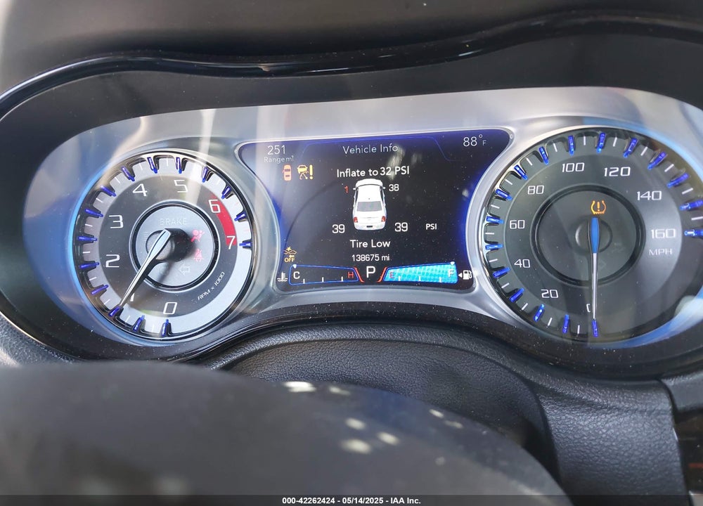 2018 CHRYSLER 300 VIN: 2C3CCABTXJH144349