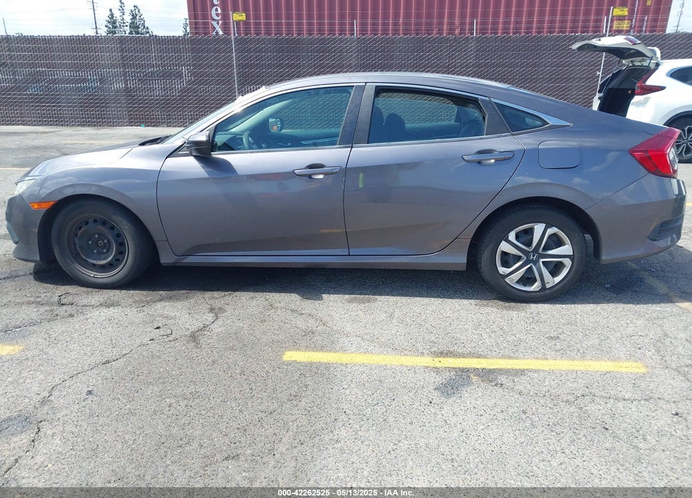 2017 HONDA CIVIC VIN: 2HGFC2F5XHH575747