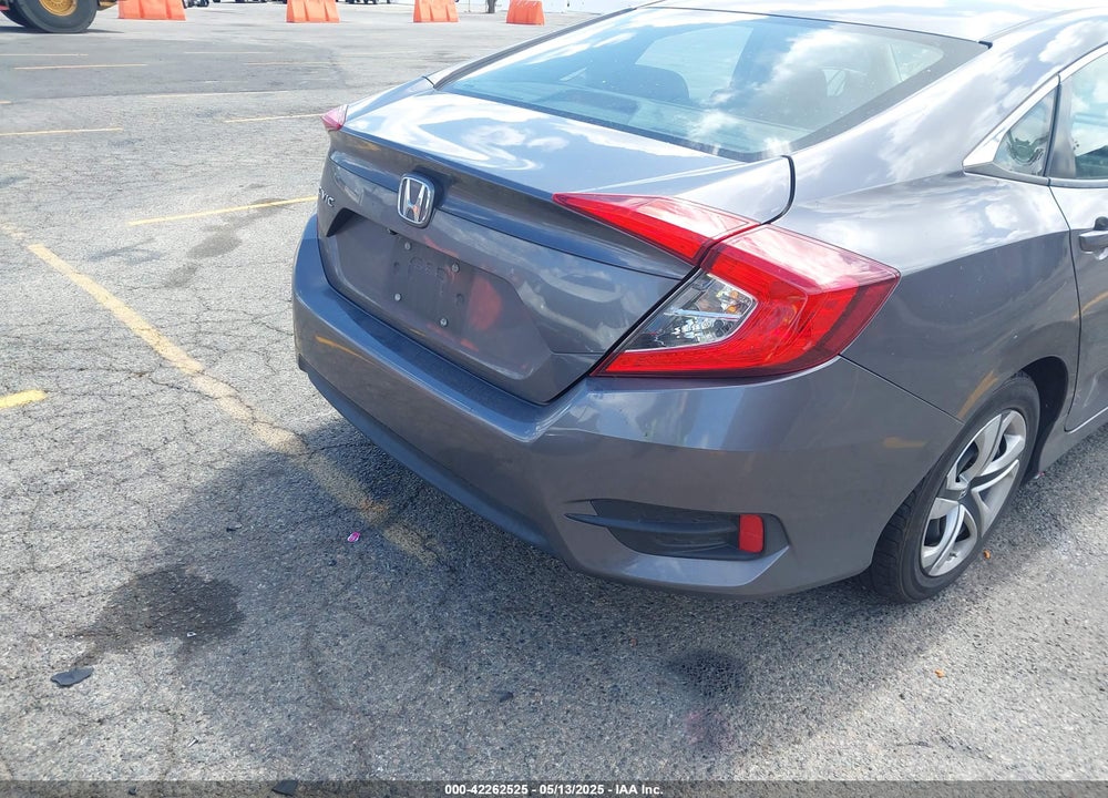 2017 HONDA CIVIC VIN: 2HGFC2F5XHH575747