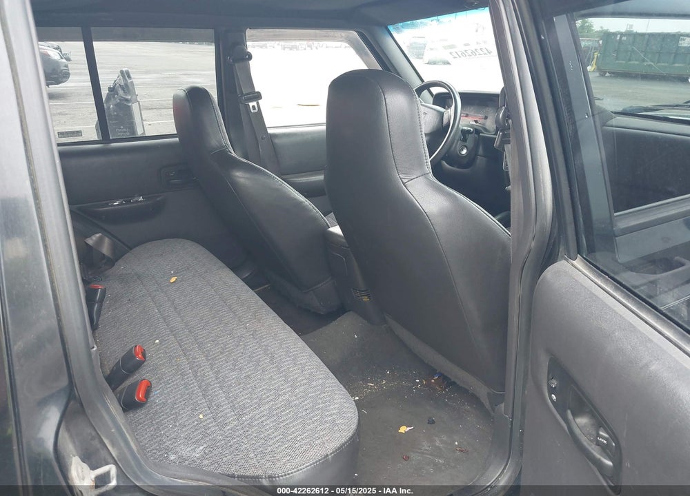 2000 JEEP CHEROKEE SPORT VIN: 1J4FF48S5YL182045