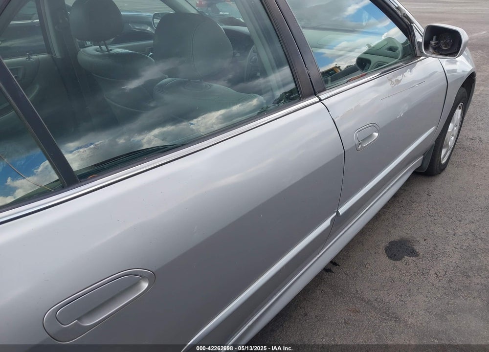 2002 HONDA ACCORD 3.0 EX VIN: 1HGCG165X2A077751