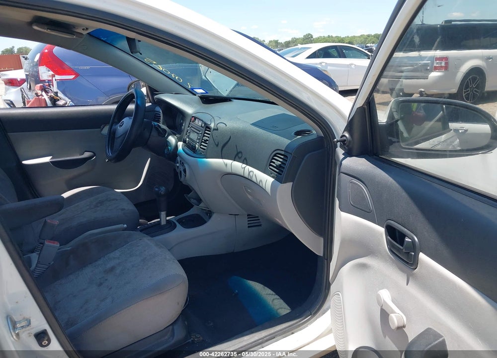 2008 HYUNDAI ACCENT VIN: KMHCN46C98U207025