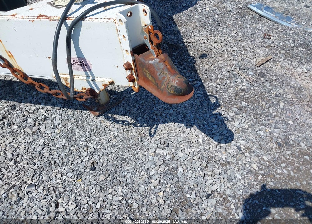 2002 KIEFER BUILT INC --- VIN: 1DVDC12182A008590