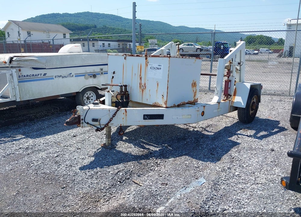 2002 KIEFER BUILT INC --- VIN: 1DVDC12182A008590