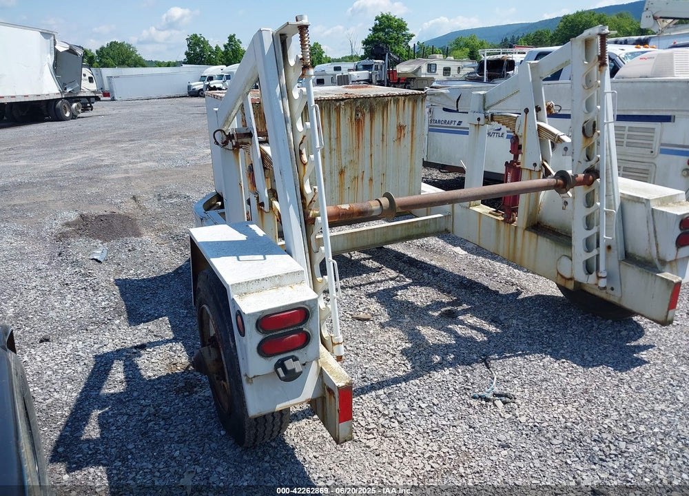 2002 KIEFER BUILT INC --- VIN: 1DVDC12182A008590