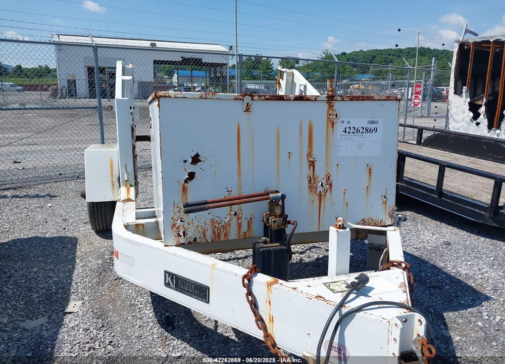 2002 KIEFER BUILT INC --- VIN: 1DVDC12182A008590