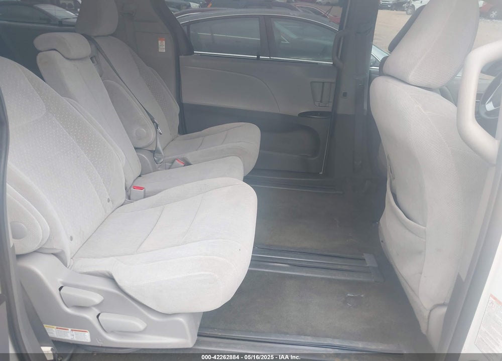 2017 TOYOTA SIENNA VIN: 5TDKZ3DC5HS793289