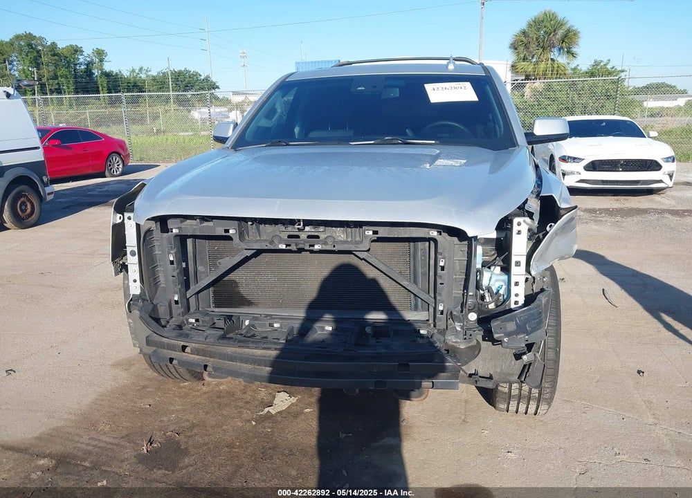 2017 GMC YUKON XL SLT VIN: 1GKS2GKC1HR115740