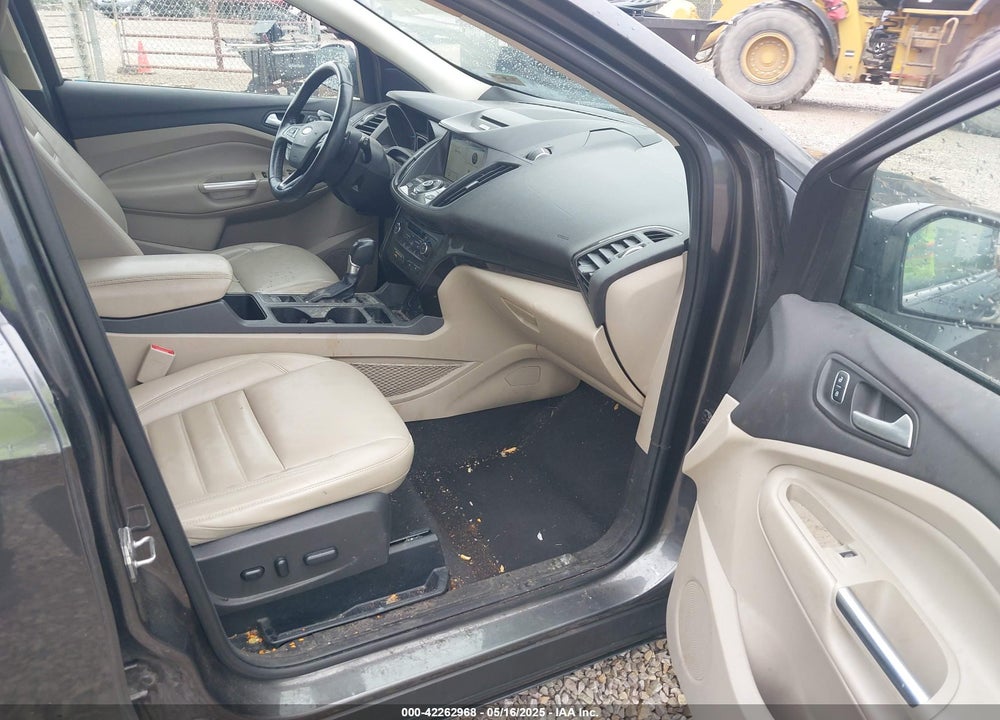 2017 FORD ESCAPE VIN: 1FMCU0J99HUA84382
