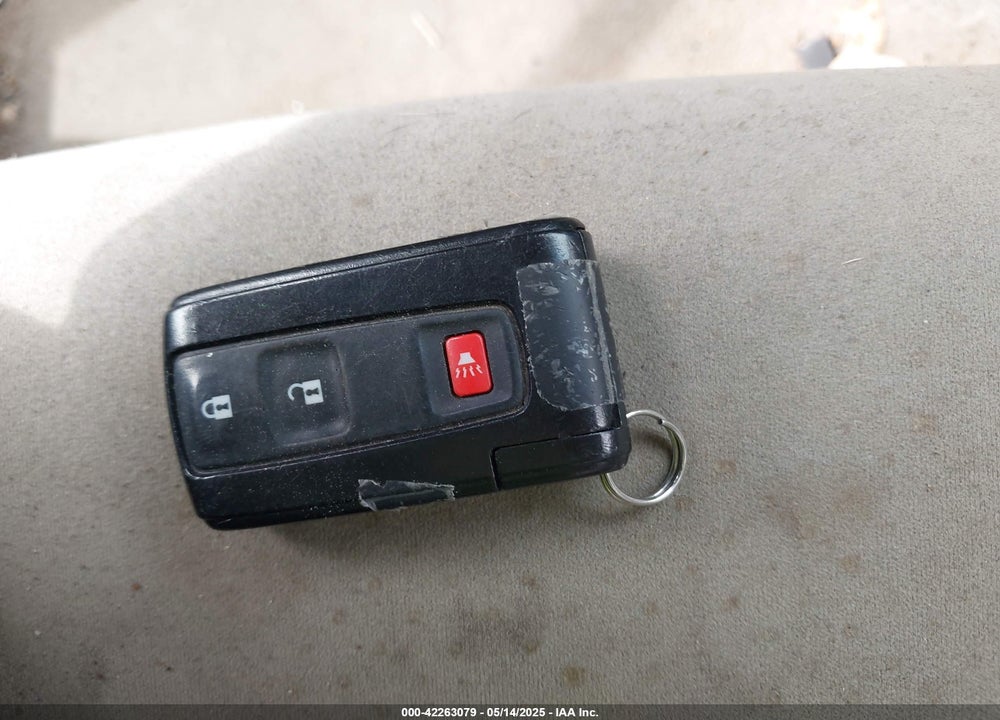 2006 TOYOTA PRIUS VIN: JTDKB20U067537940
