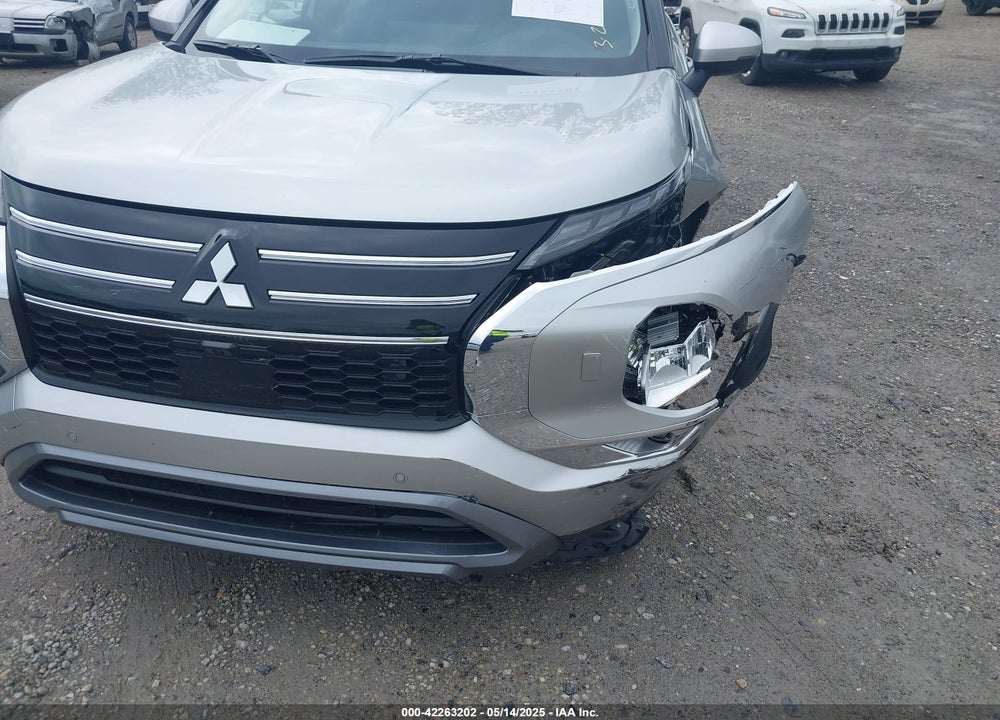 2025 MITSUBISHI OUTLANDER SE 2.5 S-AWC/TRAIL EDITION VIN: JA4J4VA86SZ014584