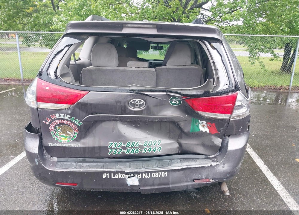 2011 TOYOTA SIENNA LE V6/LE V6 AUTO ACCESS SEAT VIN: 5TDKK3DC9BS089608