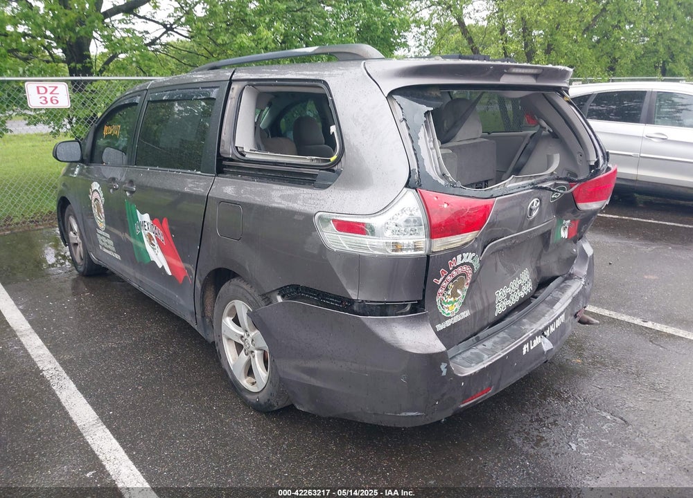 2011 TOYOTA SIENNA LE V6/LE V6 AUTO ACCESS SEAT VIN: 5TDKK3DC9BS089608