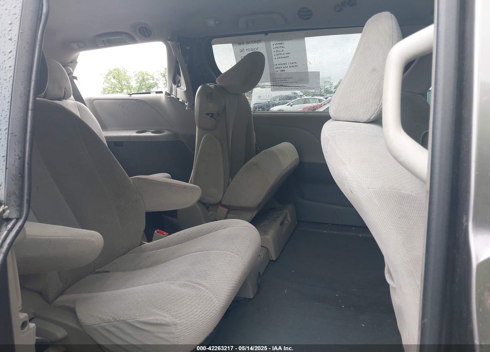 2011 TOYOTA SIENNA LE V6/LE V6 AUTO ACCESS SEAT VIN: 5TDKK3DC9BS089608