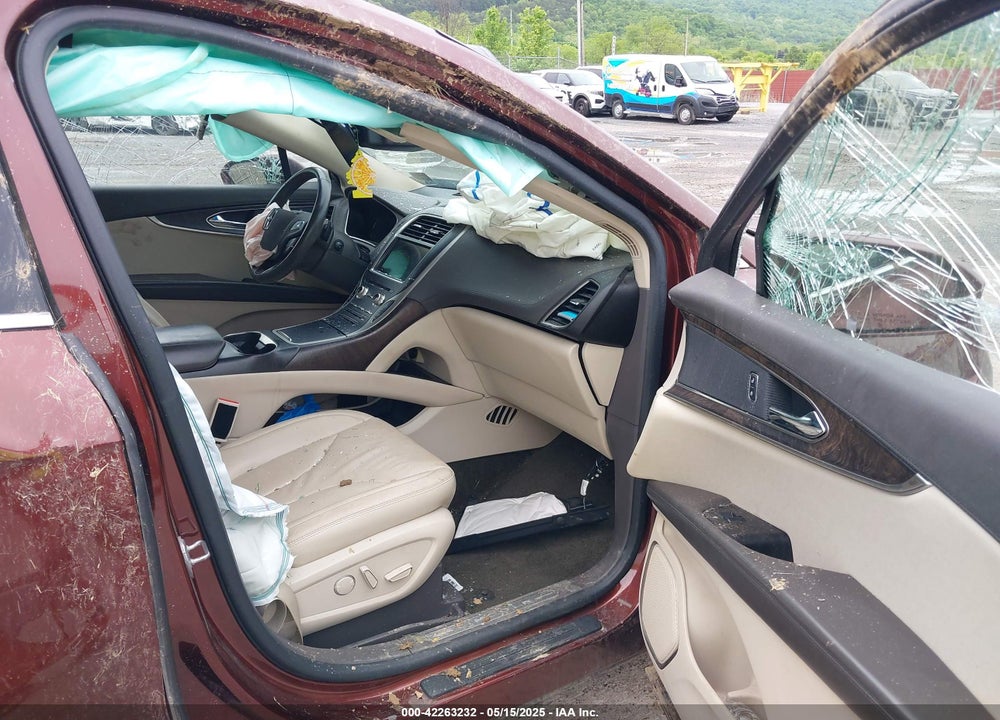 2016 LINCOLN MKX VIN: 2LMTJ8LR3GBL67731
