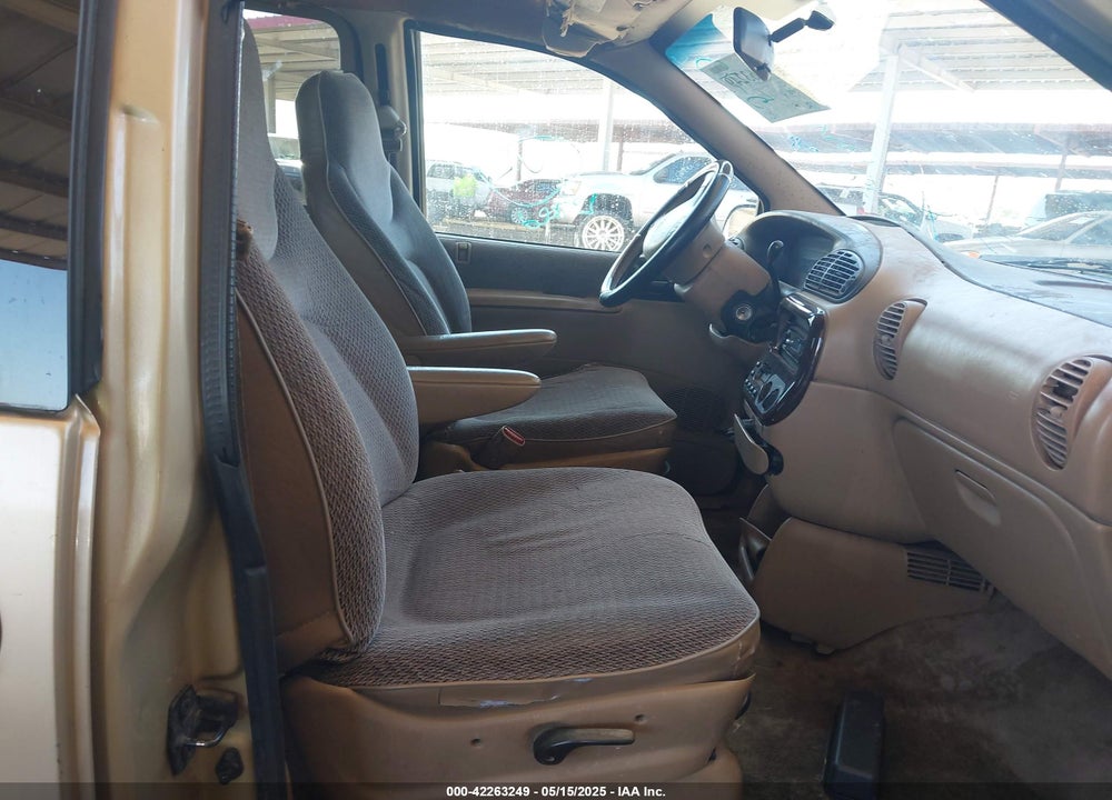 1996 DODGE GRAND CARAVAN SE VIN: 1B4GP44R1TB284139